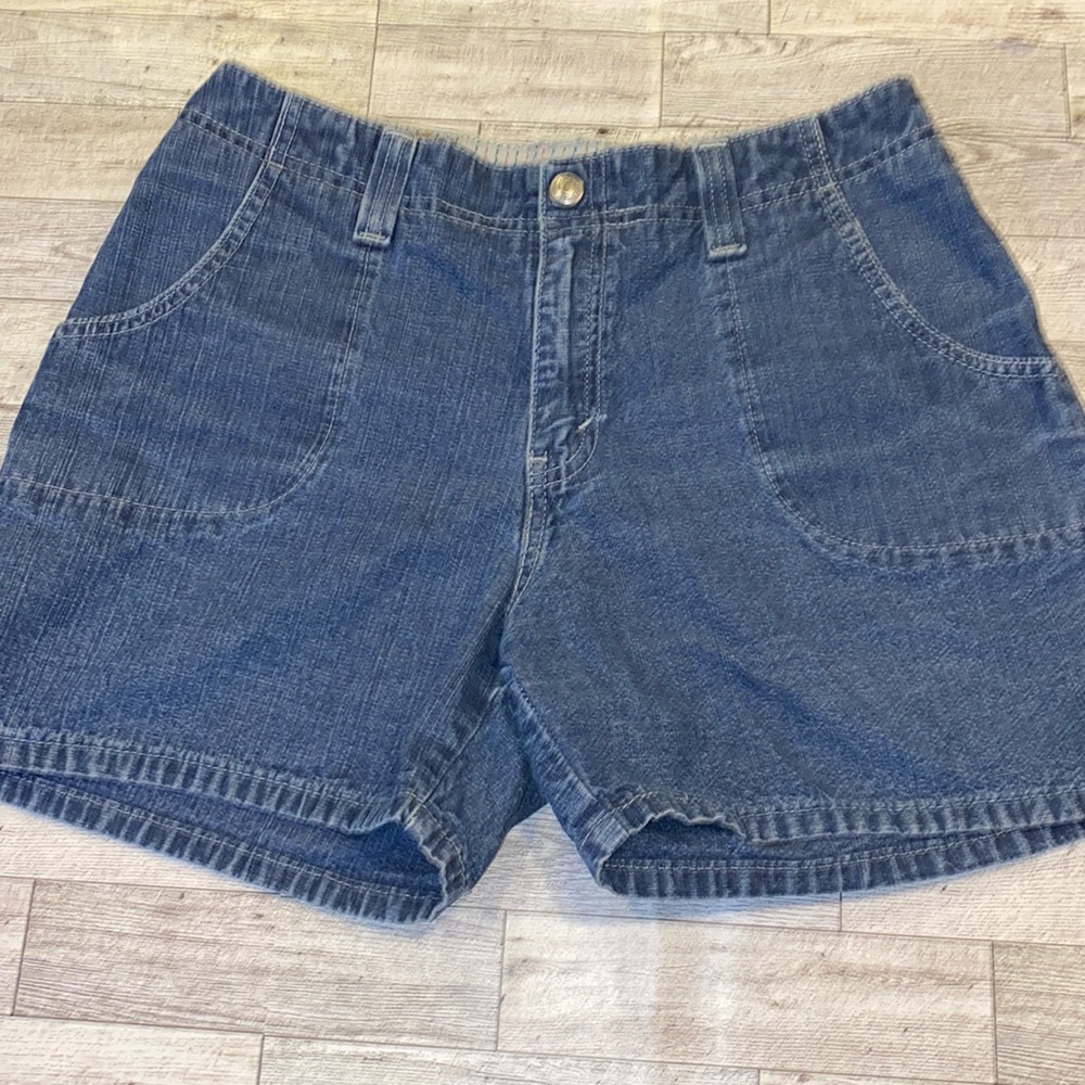 Vintage Levi’s Denim Jeans Shorts Women’s Size 8